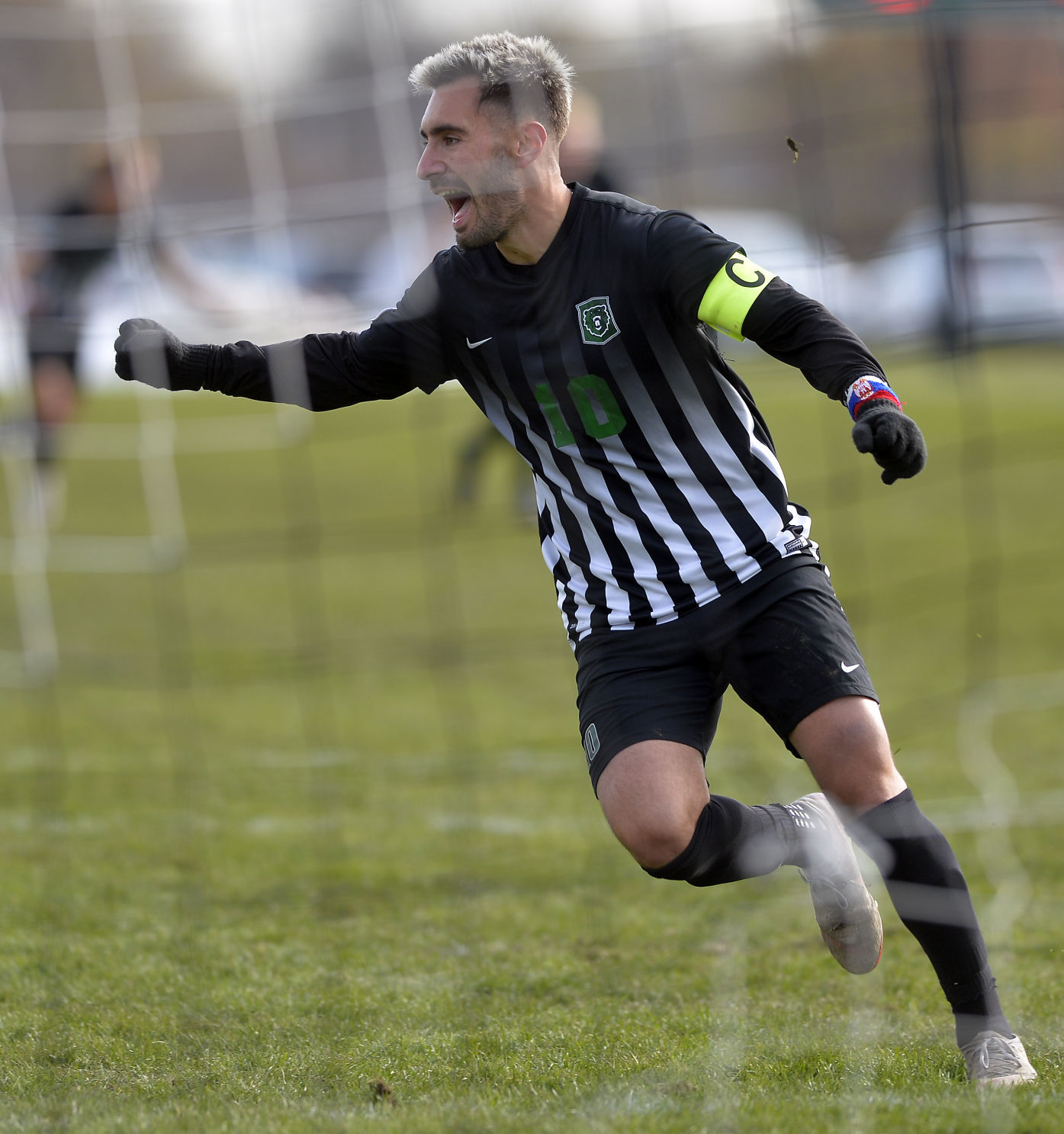 SOCCER UW PARKSIDE